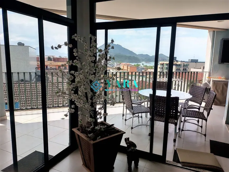 Foto 1 de Apartamento com 4 quartos à venda e para alugar, 210m2 em Ubatuba - SP