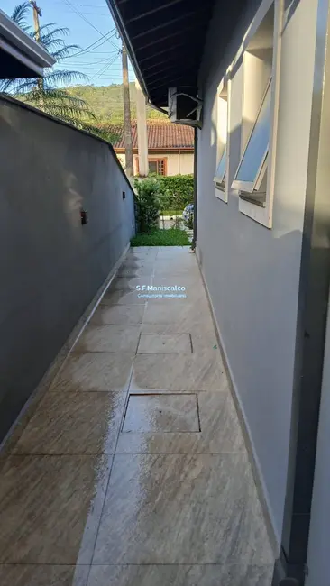 Foto 9 de Casa com 5 quartos à venda, 456m2 em Ubatuba - SP