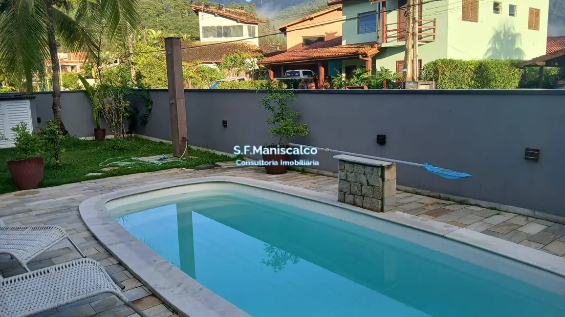 Foto 1 de Casa com 5 quartos à venda, 456m2 em Ubatuba - SP