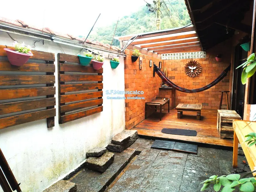 Foto 1 de Casa com 2 quartos à venda, 300m2 em Ubatuba - SP