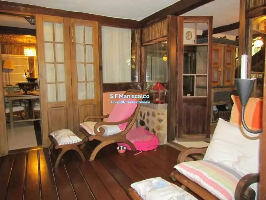 Foto 3 de Casa com 8 quartos à venda, 1000m2 em Ilhabela - SP