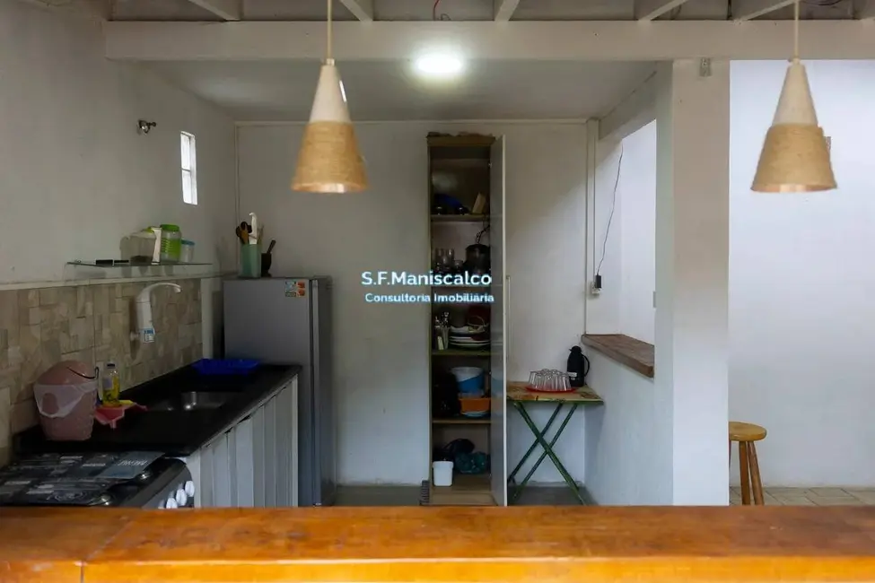 Foto 6 de Casa com 3 quartos à venda, 250m2 em Sumaré, Caraguatatuba - SP