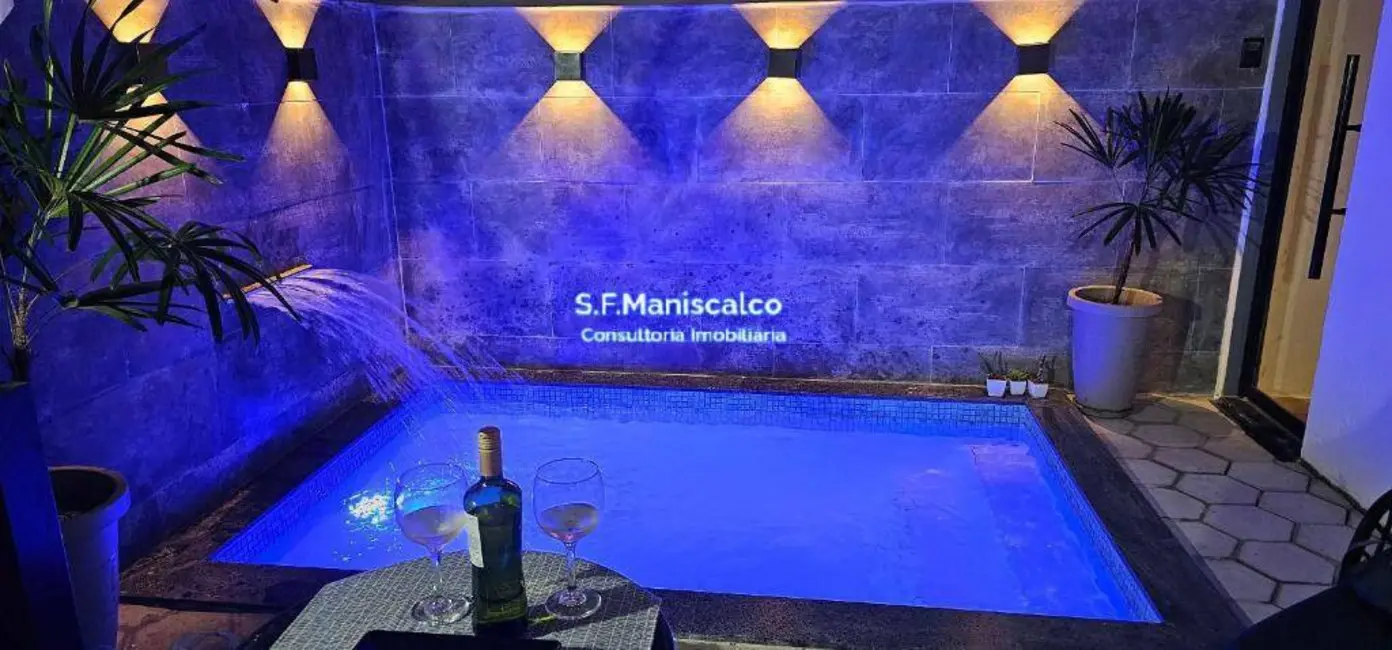 Foto 1 de Casa com 4 quartos à venda, 300m2 em Ubatuba - SP
