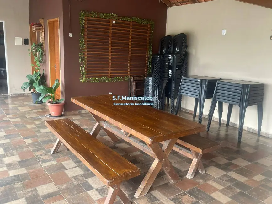 Foto 6 de Casa com 3 quartos à venda, 2000m2 em Jardim Sandra Maria, Taubate - SP