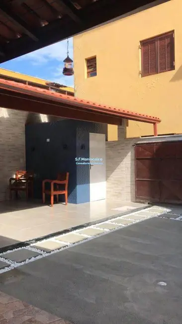 Foto 3 de Casa com 5 quartos à venda, 300m2 em Ubatuba - SP