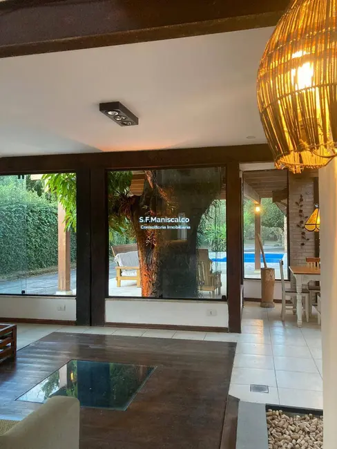 Foto 6 de Casa com 2 quartos à venda, 64m2 em Ubatuba - SP