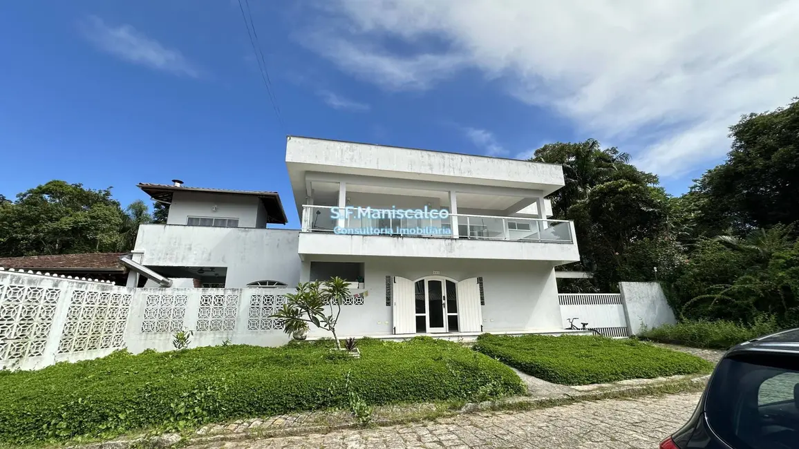 Foto 1 de Casa com 6 quartos à venda, 1200m2 em Ubatuba - SP