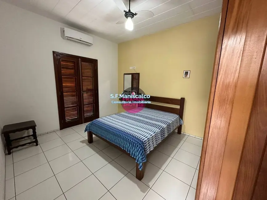 Foto 3 de Casa com 6 quartos à venda e para alugar, 490m2 em Ubatuba - SP