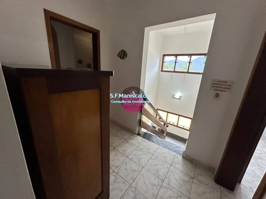 Foto 7 de Casa com 6 quartos à venda e para alugar, 490m2 em Ubatuba - SP