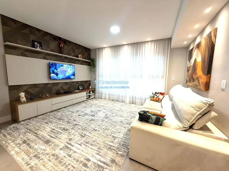 Foto 23 de Casa à venda, 354m2 em Tremembe - SP