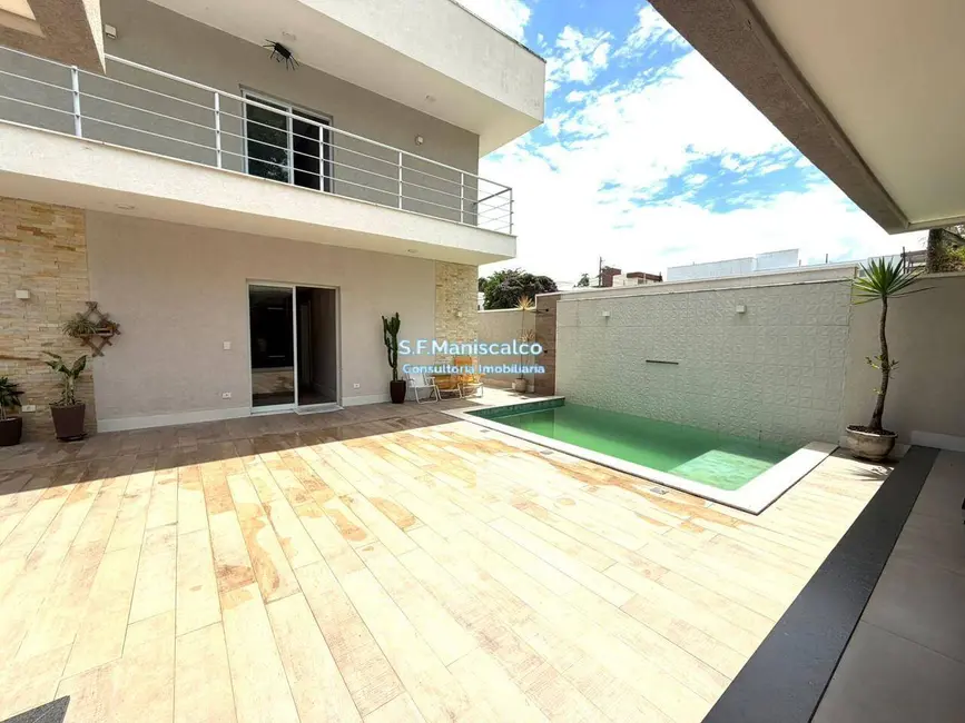 Foto 2 de Casa à venda, 354m2 em Tremembe - SP