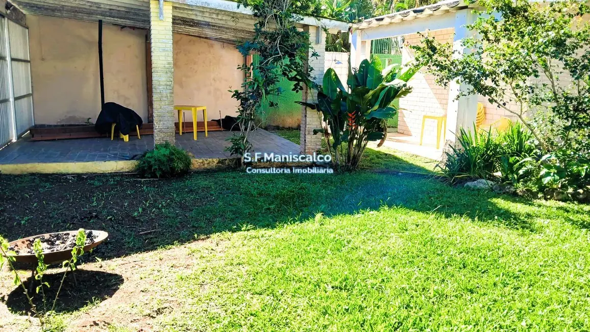 Casa com 6 quartos à venda, 560m2 em Ubatuba - SP - imagem 3 Foto 3 de Casa com 6 quartos à venda, 560m2 em Ubatuba - SP