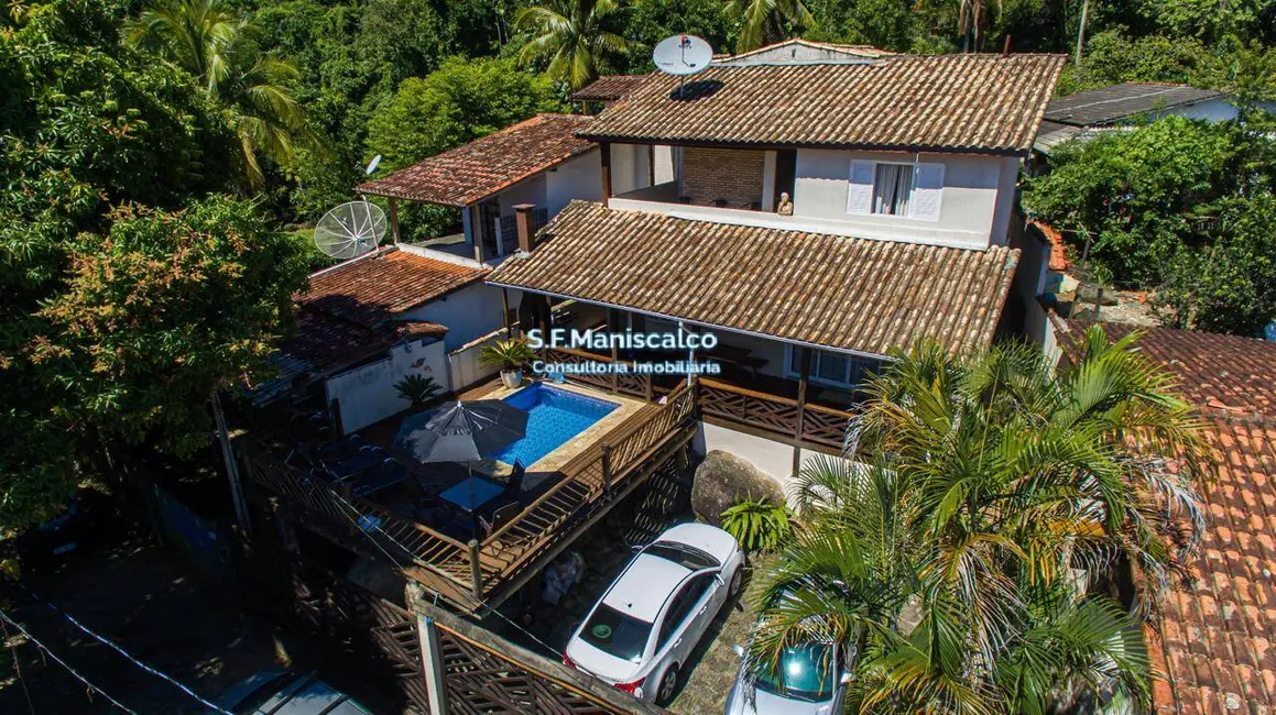Casa com 3 quartos à venda e para alugar, 400m2 em Ilhabela - SP - imagem 1 Foto 1 de Casa com 3 quartos à venda e para alugar, 400m2 em Ilhabela - SP