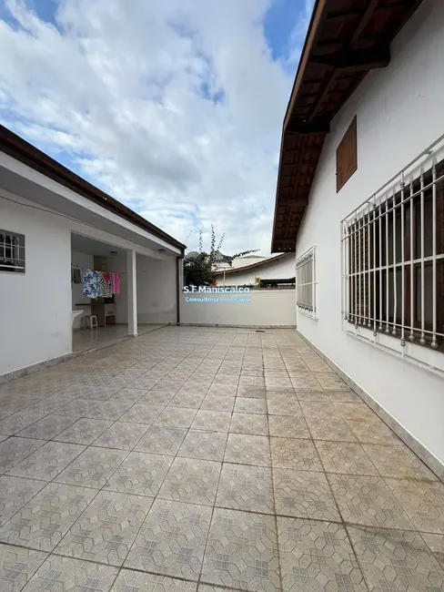 Foto 2 de Casa com 4 quartos à venda, 300m2 em Ubatuba - SP