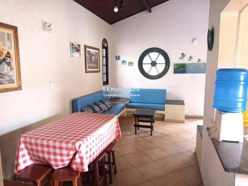 Foto 2 de Casa com 5 quartos à venda, 246m2 em Ubatuba - SP
