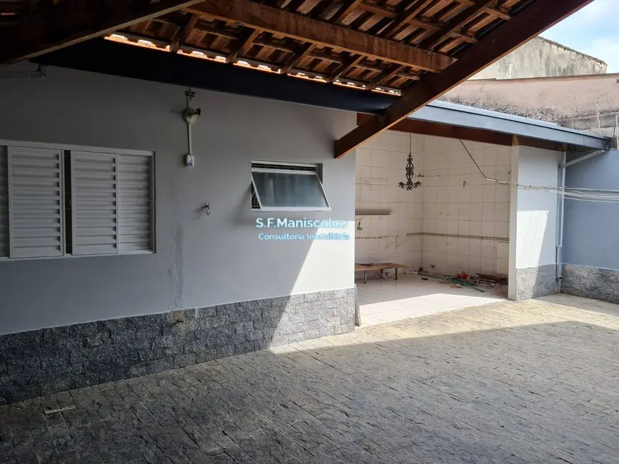 Foto 2 de Casa com 4 quartos à venda, 260m2 em Jardim Eulália, Taubate - SP