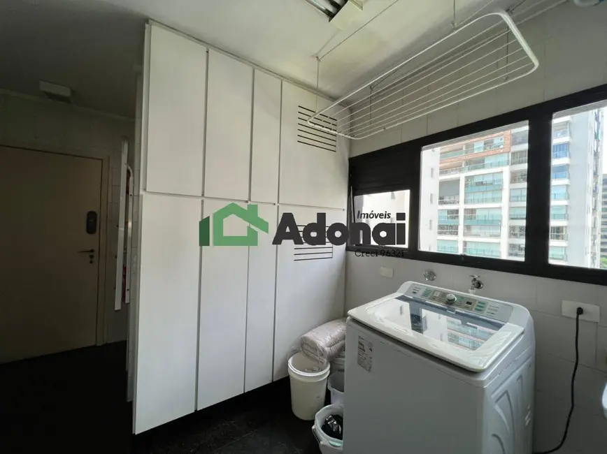 Apartamento com 3 quartos à venda, 220m2 em Itaim Bibi, São Paulo - SP - imagem 4 Foto 4 de Apartamento com 3 quartos à venda, 220m2 em Itaim Bibi, São Paulo - SP