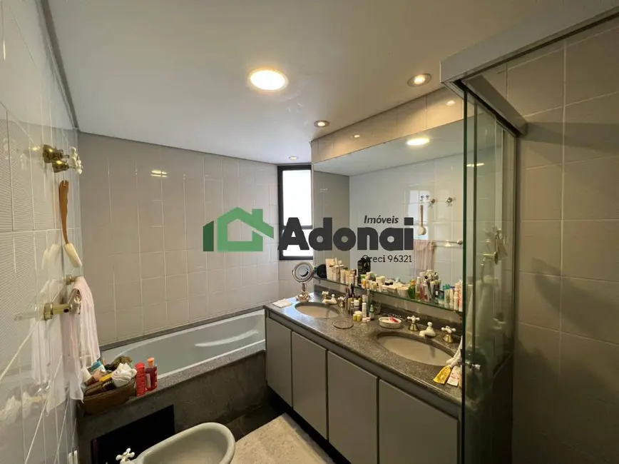 Apartamento com 3 quartos à venda, 220m2 em Itaim Bibi, São Paulo - SP - imagem 6 Foto 6 de Apartamento com 3 quartos à venda, 220m2 em Itaim Bibi, São Paulo - SP
