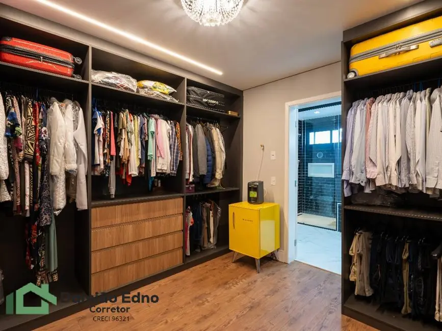 Casa com 5 quartos à venda, 620m2 em Medeiros, Jundiai - SP - imagem 7 Foto 7 de Casa com 5 quartos à venda, 620m2 em Medeiros, Jundiai - SP