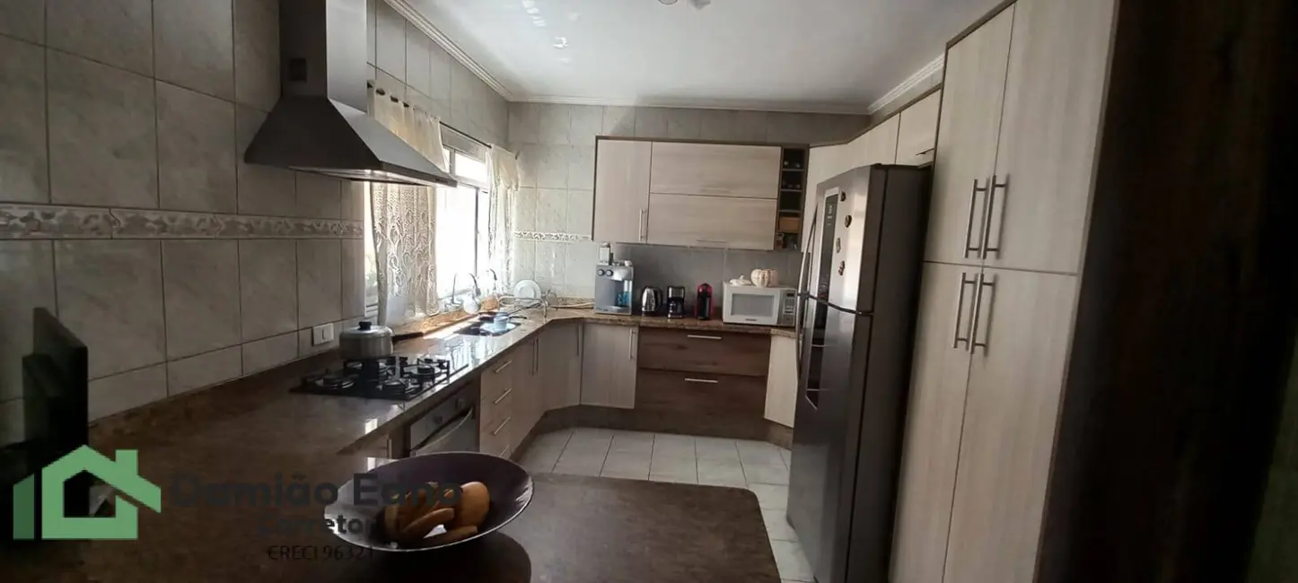 Casa com 3 quartos à venda, 250m2 em Jardim Nogueira, Jundiai - SP - imagem 3 Foto 3 de Casa com 3 quartos à venda, 250m2 em Jardim Nogueira, Jundiai - SP