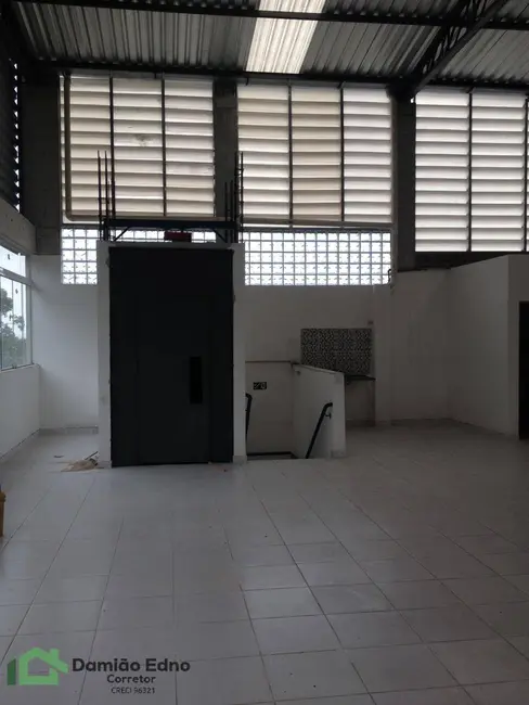 Foto 2 de Armazém / Galpão para alugar, 1100m2 em Recanto Sombra do Ipê, Santana De Parnaiba - SP