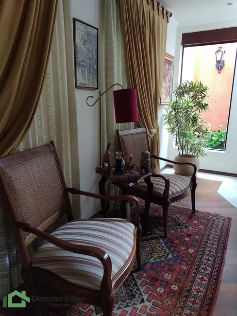 Foto 3 de Casa com 3 quartos à venda, 316m2 em Vila Santo Estéfano, São Paulo - SP