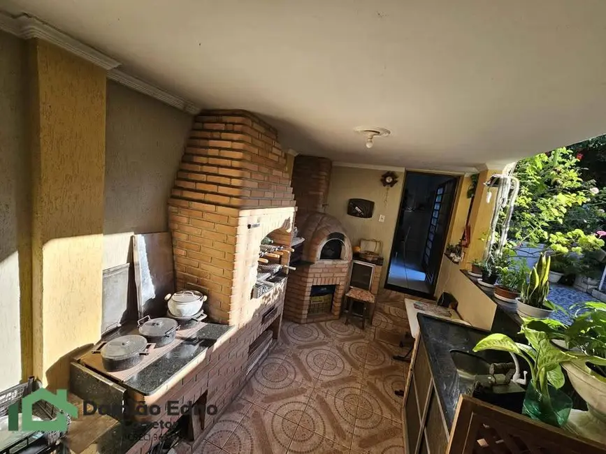 Foto 2 de Casa com 5 quartos à venda, 216m2 em Vila Thomazina, Campo Limpo Paulista - SP