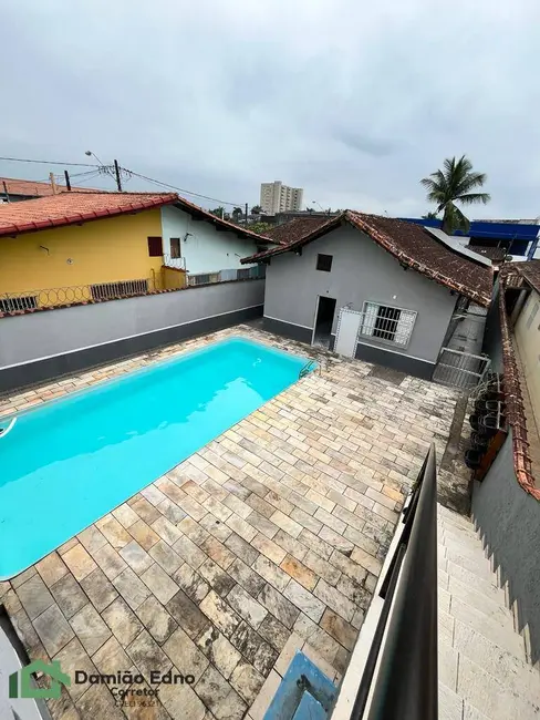 Foto 1 de Casa com 4 quartos à venda, 362m2 em Tupi, Praia Grande - SP