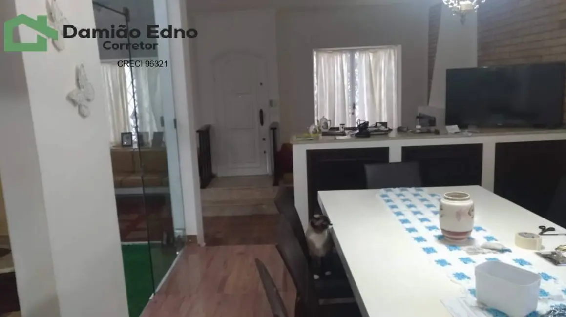 Foto 2 de Casa com 3 quartos à venda, 221m2 em Vila Maria Luiza, Jundiai - SP