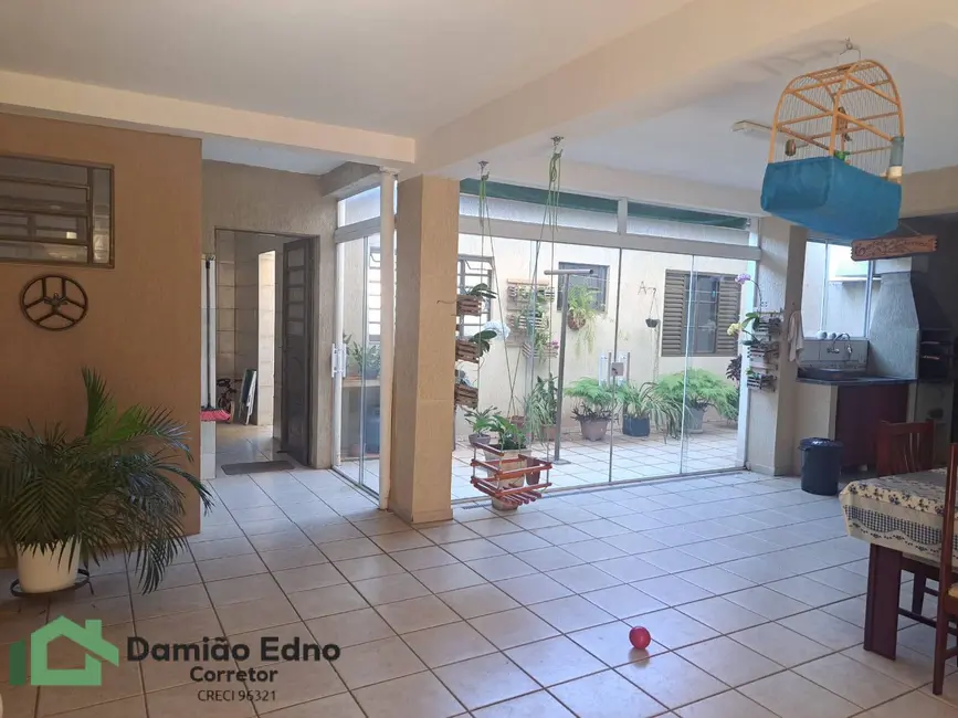 Casa com 4 quartos à venda, 290m2 em Jardim Tannus, Jundiai - SP - imagem 2 Foto 2 de Casa com 4 quartos à venda, 290m2 em Jardim Tannus, Jundiai - SP
