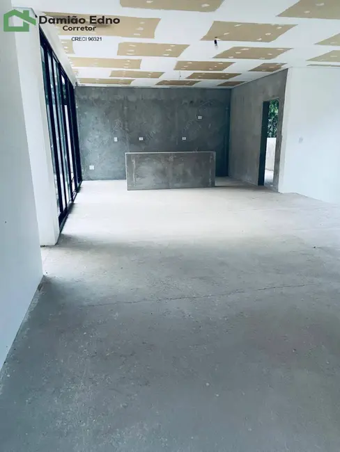 Casa com 4 quartos à venda, 318m2 em Alpes dos Araçás (Jordanésia), Cajamar - SP - imagem 5 Foto 5 de Casa com 4 quartos à venda, 318m2 em Alpes dos Araçás (Jordanésia), Cajamar - SP