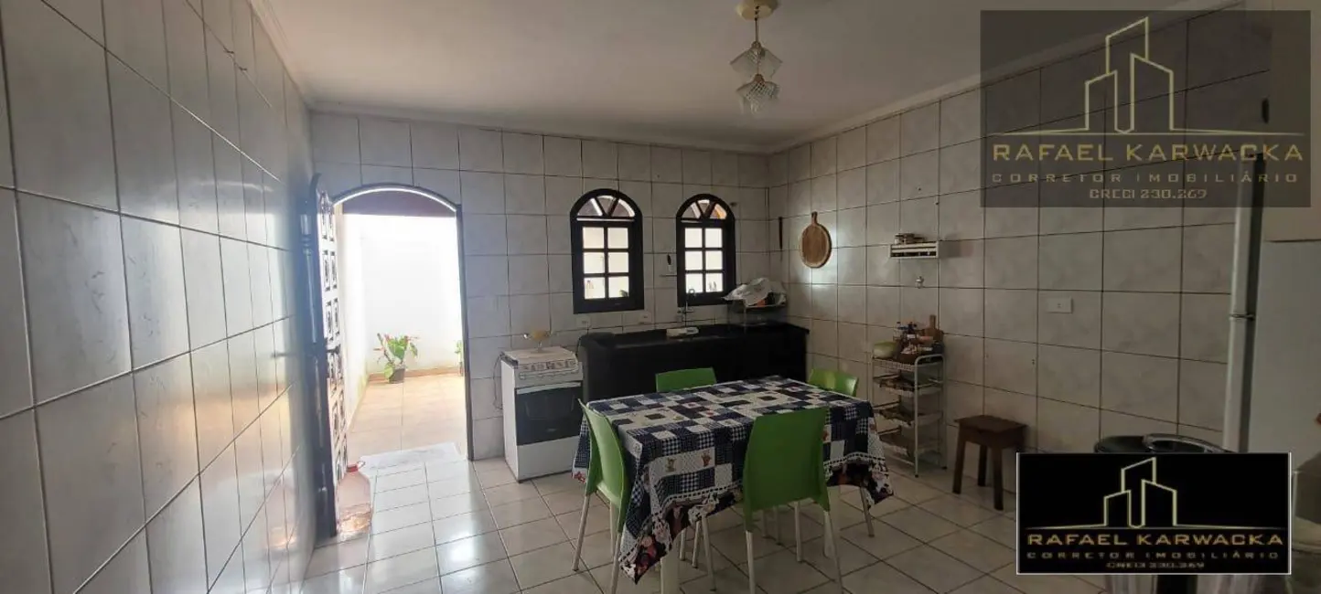 Sobrado com 3 quartos à venda, 200m2 em Jardim Ângela Maria, Carapicuiba - SP - imagem 8 Foto 8 de Sobrado com 3 quartos à venda, 200m2 em Jardim Ângela Maria, Carapicuiba - SP