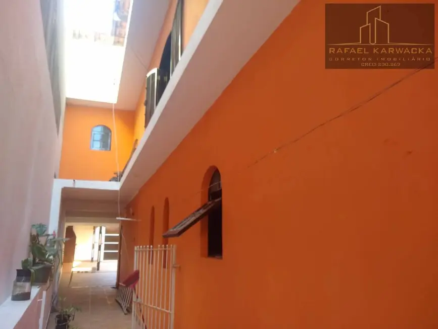 Sobrado com 3 quartos à venda, 200m2 em Jardim Ângela Maria, Carapicuiba - SP - imagem 5 Foto 5 de Sobrado com 3 quartos à venda, 200m2 em Jardim Ângela Maria, Carapicuiba - SP