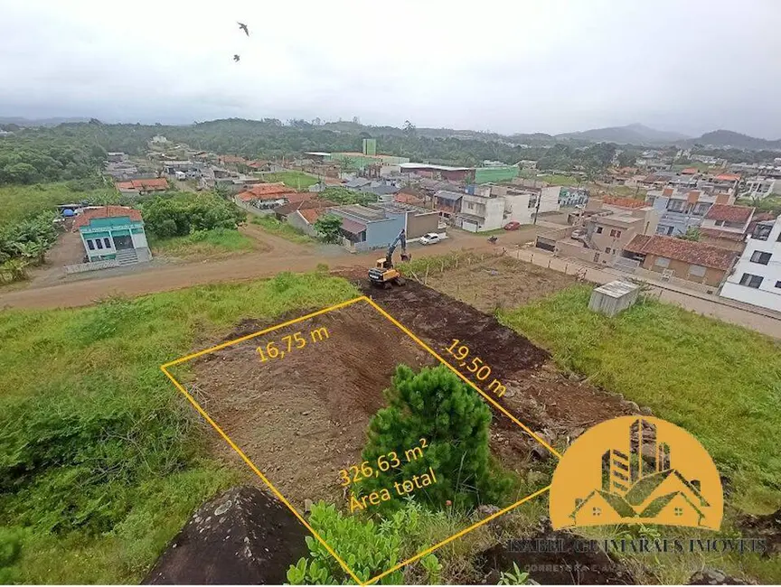 Foto 1 de Terreno / Lote à venda, 327m2 em Balneario Picarras - SC