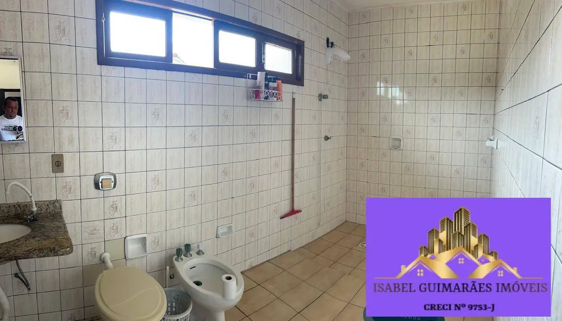 Foto 8 de Casa com 4 quartos à venda, 315m2 em Meia Praia, Navegantes - SC