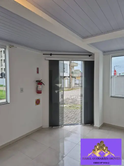 Sala Comercial para alugar, 27m2 em Gravatá, Navegantes - SC - imagem 1 Foto 1 de Sala Comercial para alugar, 27m2 em Gravatá, Navegantes - SC