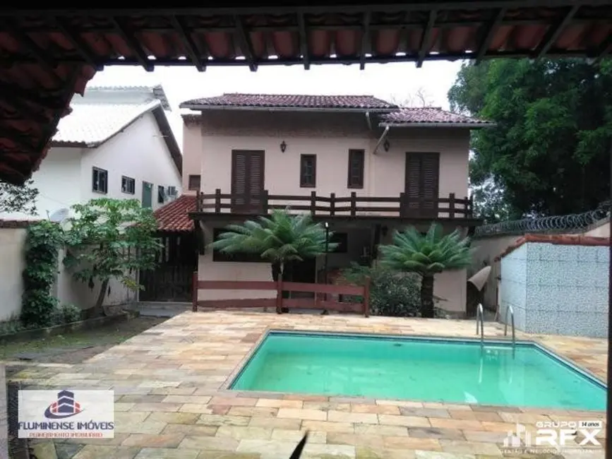 Foto 1 de Casa com 5 quartos à venda, 180m2 em Itaipu, Niteroi - RJ