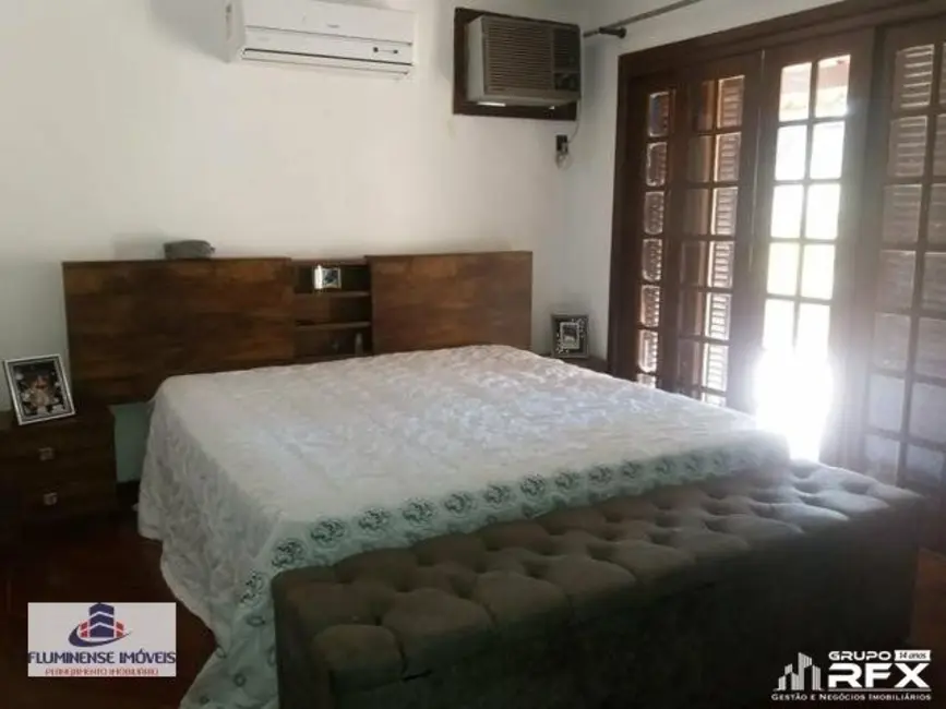 Foto 7 de Casa com 5 quartos à venda, 180m2 em Itaipu, Niteroi - RJ