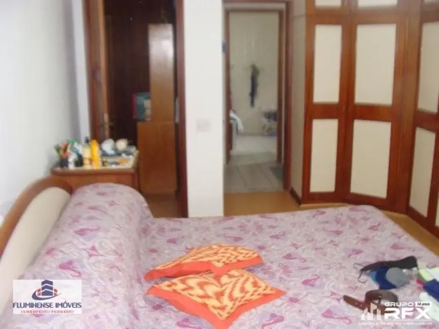 Foto 3 de Casa com 5 quartos à venda, 2400m2 em Vila Progresso, Niteroi - RJ