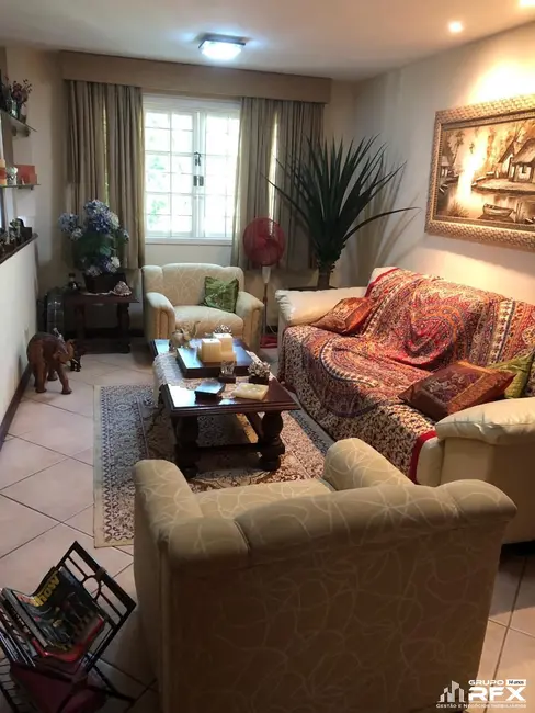 Foto 2 de Casa de Condomínio com 3 quartos à venda, 350m2 em Badu, Niteroi - RJ