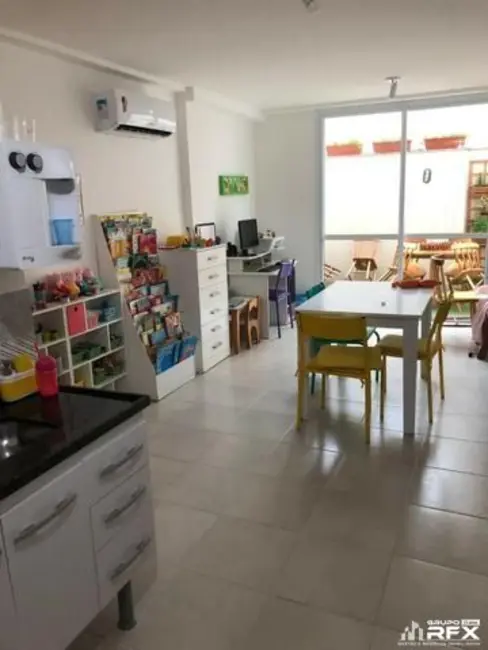 Sala Comercial com 1 quarto à venda, 30m2 em São Francisco, Niteroi - RJ - imagem 5 Foto 5 de Sala Comercial com 1 quarto à venda, 30m2 em São Francisco, Niteroi - RJ