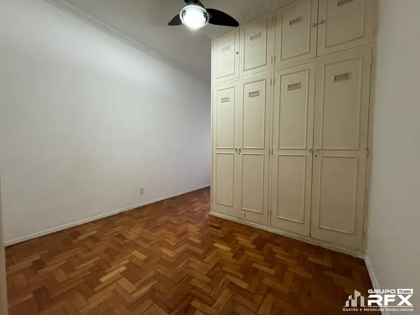 Apartamento com 2 quartos à venda, 90m2 em Icaraí, Niteroi - RJ - imagem 4 Foto 4 de Apartamento com 2 quartos à venda, 90m2 em Icaraí, Niteroi - RJ