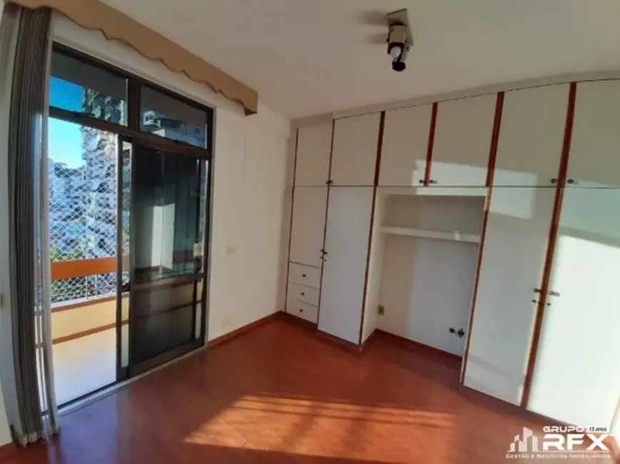 Apartamento com 3 quartos à venda, 130m2 em Icaraí, Niteroi - RJ - imagem 6 Foto 6 de Apartamento com 3 quartos à venda, 130m2 em Icaraí, Niteroi - RJ