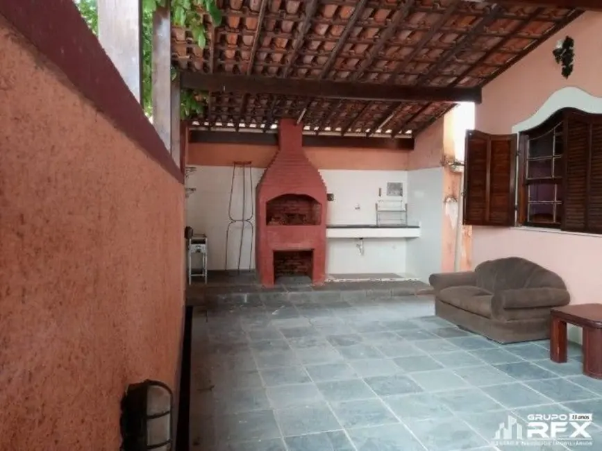 Casa com 3 quartos à venda, 420m2 em Piratininga, Niteroi - RJ - imagem 5 Foto 5 de Casa com 3 quartos à venda, 420m2 em Piratininga, Niteroi - RJ