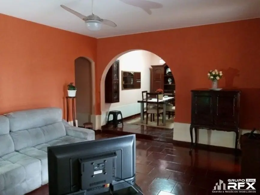Casa com 3 quartos à venda, 420m2 em Piratininga, Niteroi - RJ - imagem 9 Foto 9 de Casa com 3 quartos à venda, 420m2 em Piratininga, Niteroi - RJ
