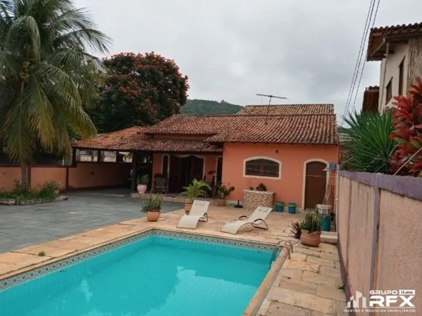 Casa com 3 quartos à venda, 420m2 em Piratininga, Niteroi - RJ - imagem 4 Foto 4 de Casa com 3 quartos à venda, 420m2 em Piratininga, Niteroi - RJ