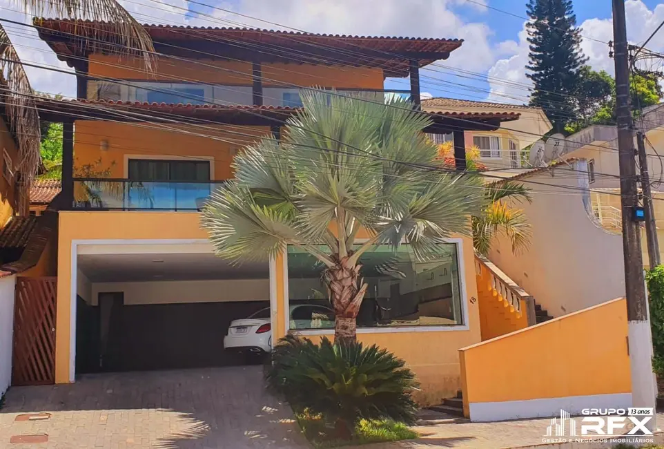 Casa com 3 quartos à venda, 341m2 em Várzea das Moças, Niteroi - RJ - imagem 2 Foto 2 de Casa com 3 quartos à venda, 341m2 em Várzea das Moças, Niteroi - RJ