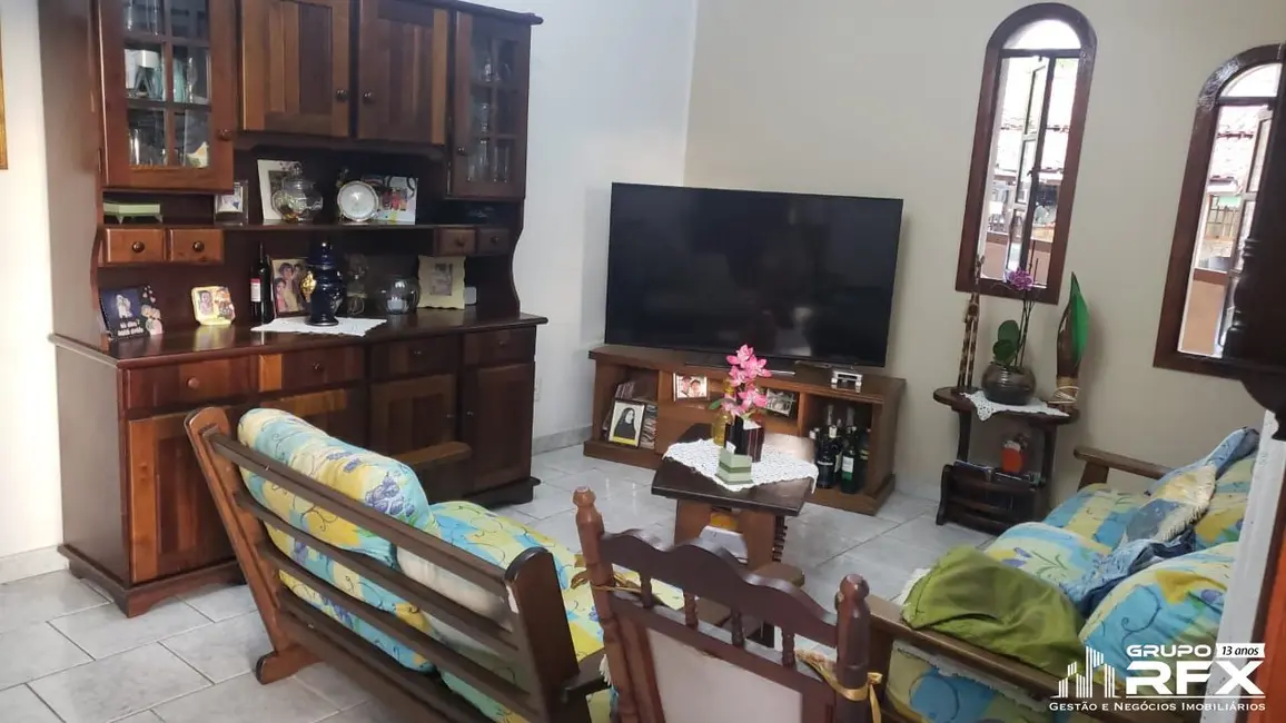 Foto 9 de Casa com 2 quartos à venda, 402m2 em Ponta Grossa, Marica - RJ