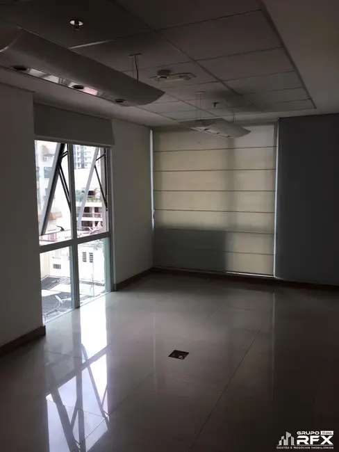Sala Comercial com 1 quarto à venda, 36m2 em Icaraí, Niteroi - RJ - imagem 4 Foto 4 de Sala Comercial com 1 quarto à venda, 36m2 em Icaraí, Niteroi - RJ