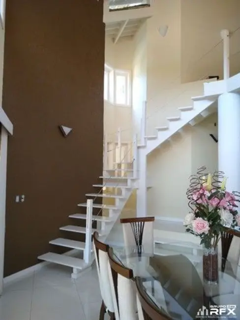 Foto 3 de Casa com 5 quartos à venda, 390m2 em Badu, Niteroi - RJ